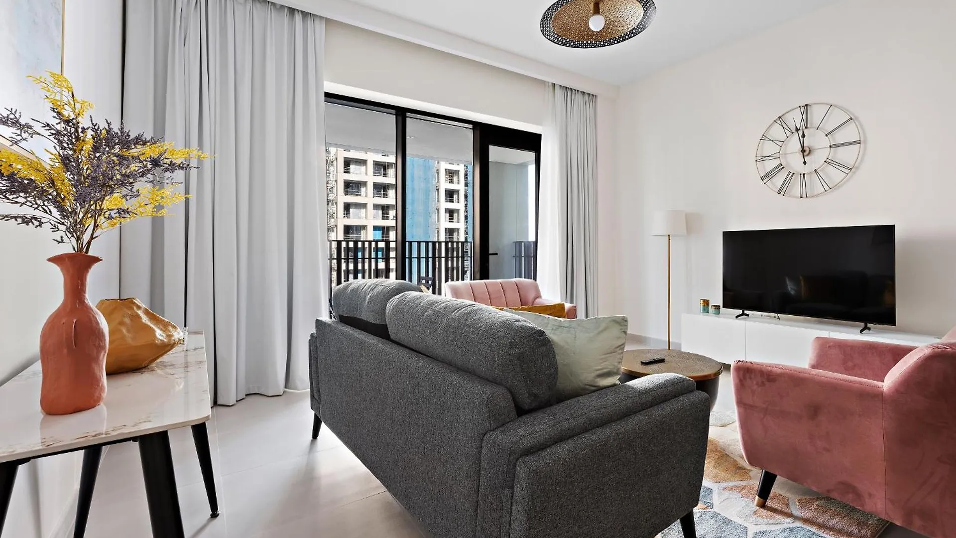 Stunning 1Bdr In Surf Creek Beach location